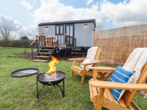 Shepherds Hut - Ash
